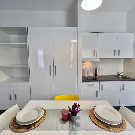 Apartment In 44153
