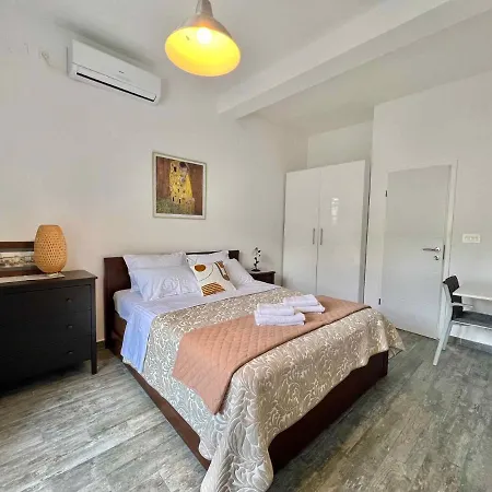 In 44153 تْسْغيكفانِتْسا