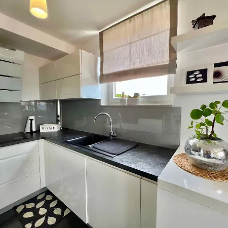 In 44153 Apartment *
