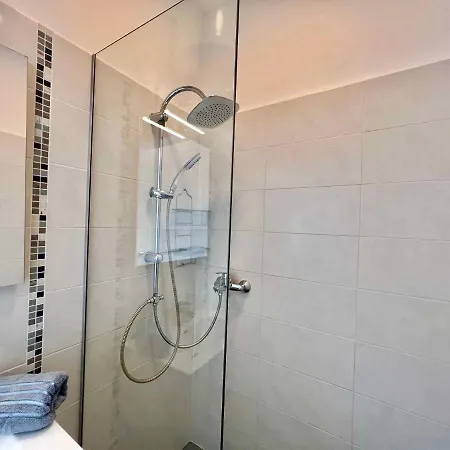 Apartment In 44153