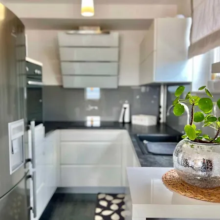 شقة In 44153 تْسْغيكفانِتْسا